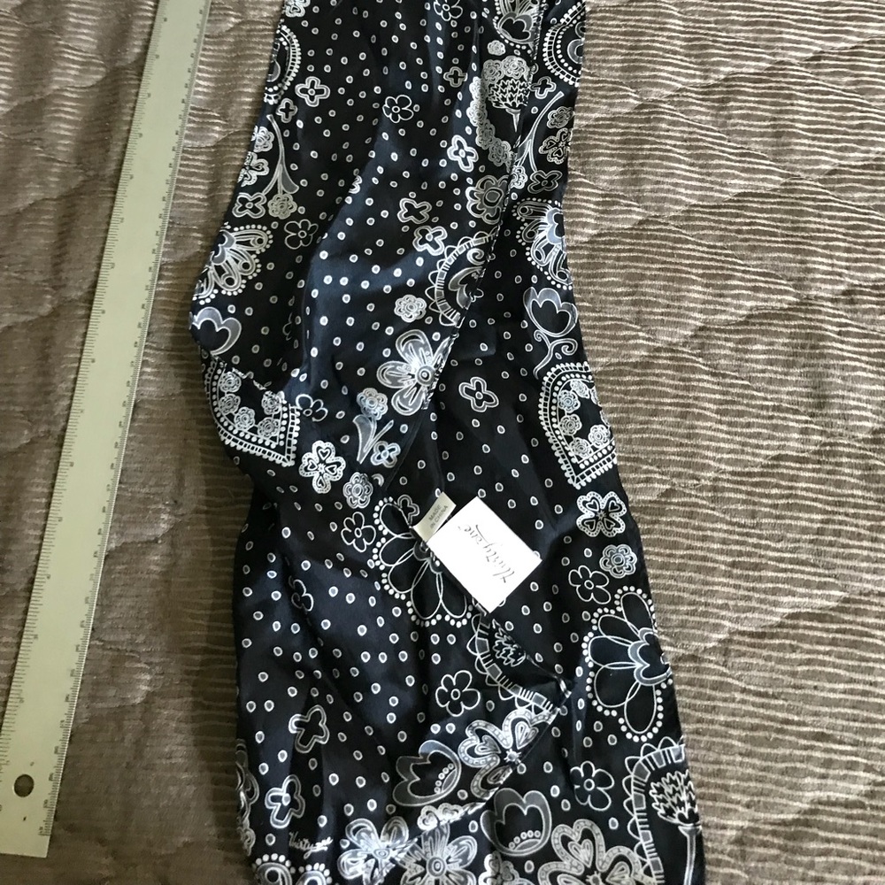 Thirty-one brand scarf